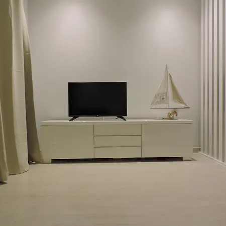 Sao Rafael - *